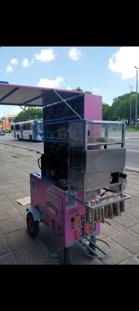 Carrinho de lanches e bomboniere com rodas