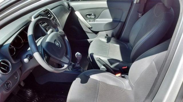 RENAULT LOGAN EXCLUSIVE NOVA SÉRIE 1.6 8V EASYR HIPOWER FLEX Prata 2014/2015 - Foto 15