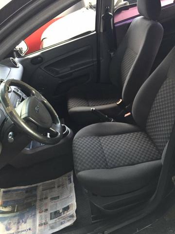 Fiesta 1.6 Hatch Completo! - Foto 6