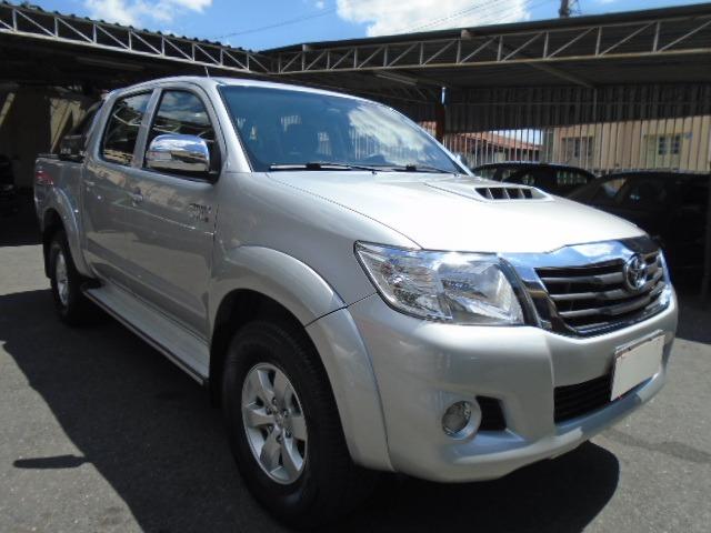 Hilux svr automática 3.0 em excelente estado.troco em 1 ou mais carros do meu interesse - Foto 2