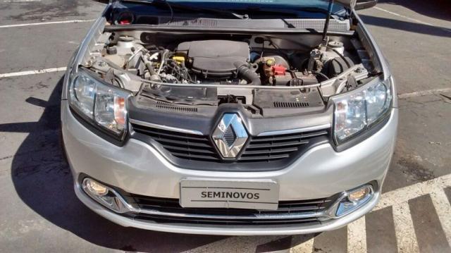 RENAULT LOGAN EXCLUSIVE NOVA SÉRIE 1.6 8V EASYR HIPOWER FLEX Prata 2014/2015 - Foto 12