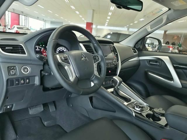 Pajero sport hpe 2.4 diesel 4x4 automática 2020 - Foto 12