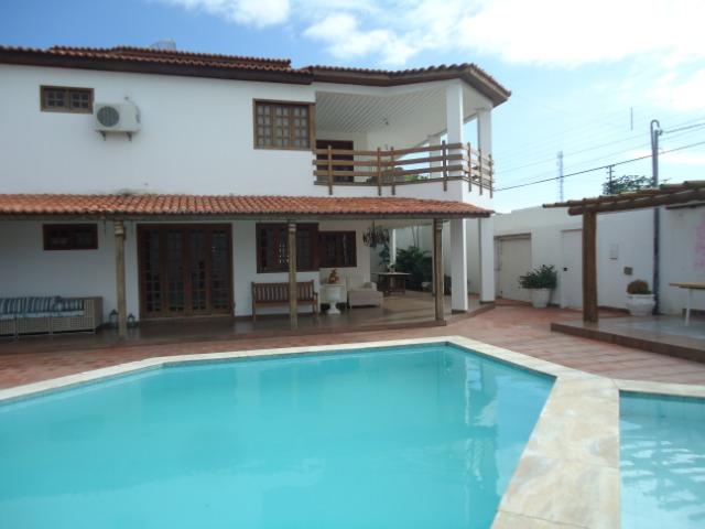 Casa usada de excelente padrão em Petrolina!