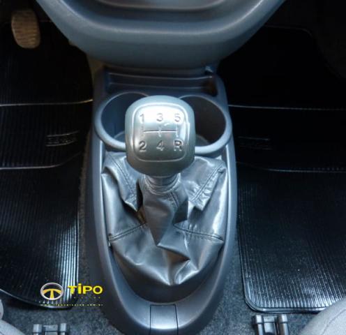 FIAT UNO ATTRACTIVE 1.4 4P 2011 - Foto 14