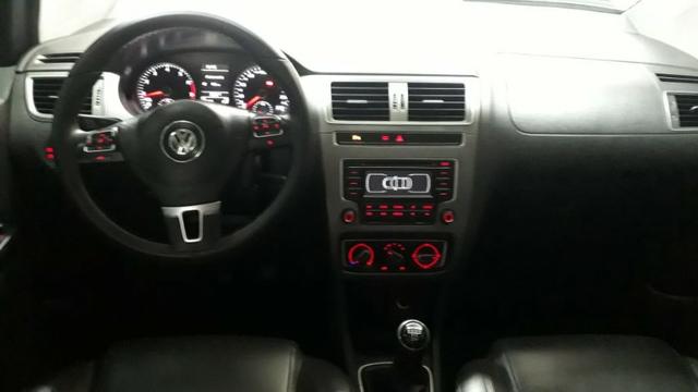 Fox 1.6 Flex Comfortline Completo + Couro + C Som Volante - Foto 2