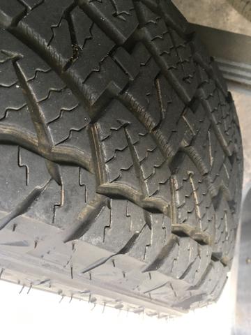 Vendo rodas da s10 3.400 com pneus - Foto 5