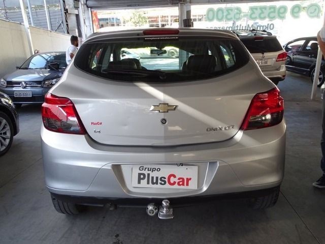 Gm Onix LTZ 1.4 /20132014 Prata - Foto 8