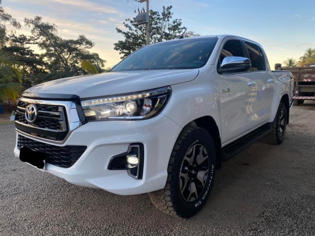 VENDO HILUX 2.8 SRX 4X4 CD 16V DIESEL 4P AUTOMATICO
