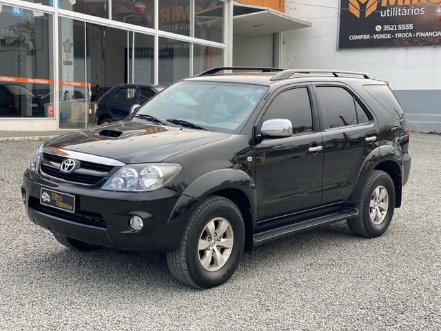 TOYOTA/SW4 SRV 3.0 AUT DIESEL 2006