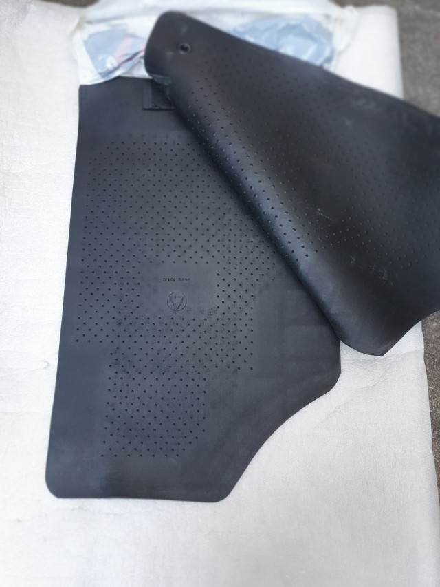 Saveiro g6 g7 g8 jogo de tapetes novos  - Foto 4