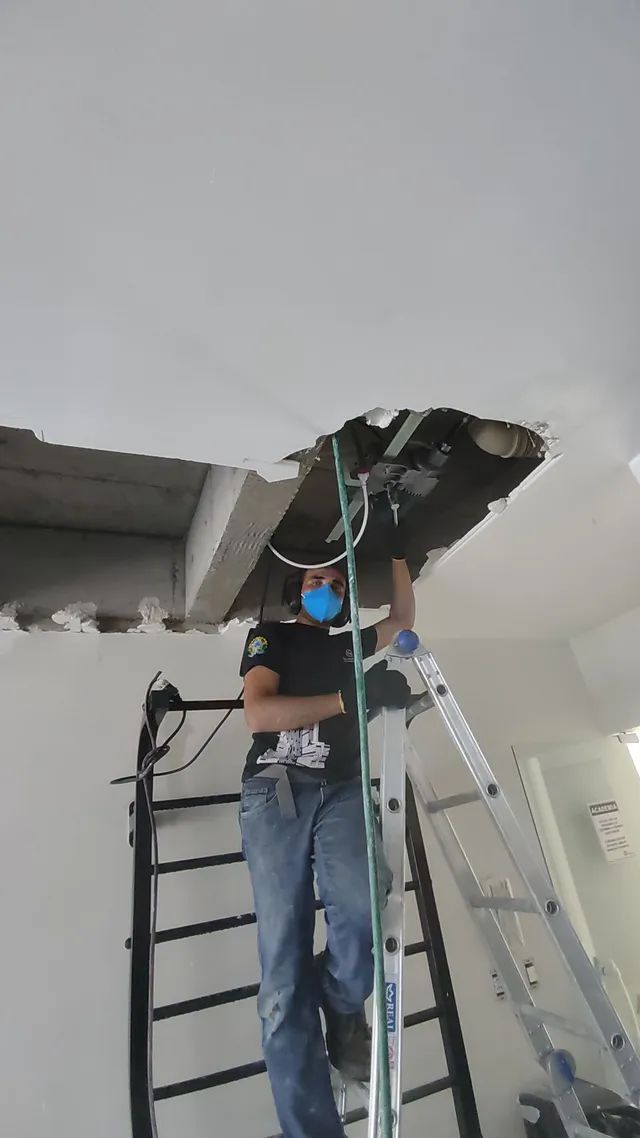 Perfuração e Furos em Concreto com perfuratriz