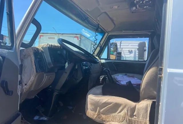 VW 9-160 plataforma com asa delta 2013  - Foto 9