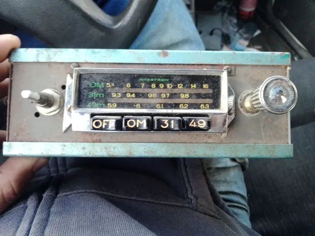 Rádio antigo de Carro , não está funcionando.