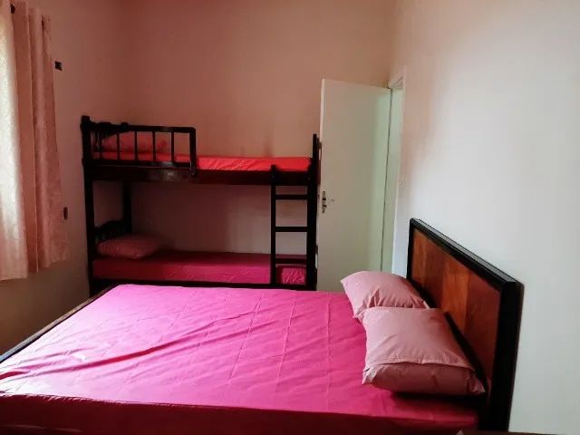 Casa em Guarujá, 04 dormitórios, localizada a uma quadra da praia - Foto 8