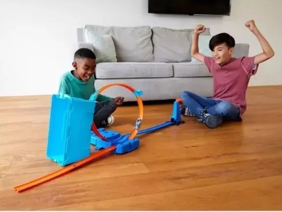 Pista Hot Wheels Track Builder Set De Acrobacias Rei do Looping