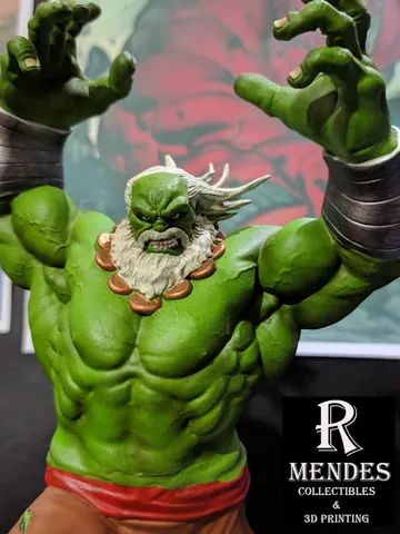 Estatua Hulk maestro resina 
