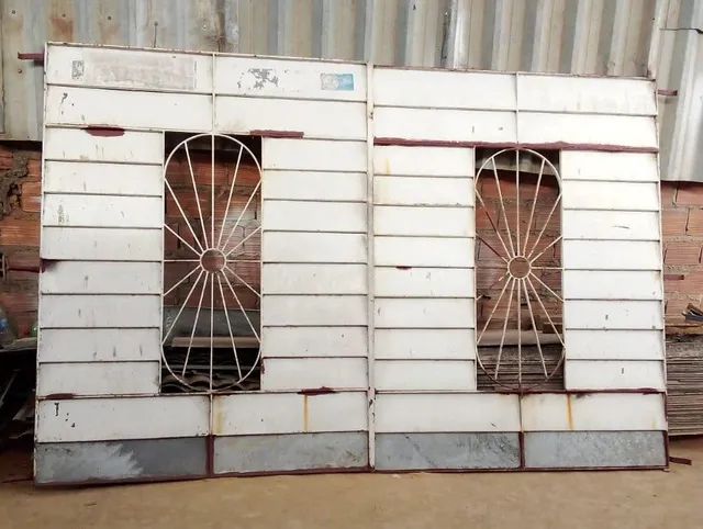 Portão usado de 1.82x2.78 bem reforçado pronto pra chumbar 