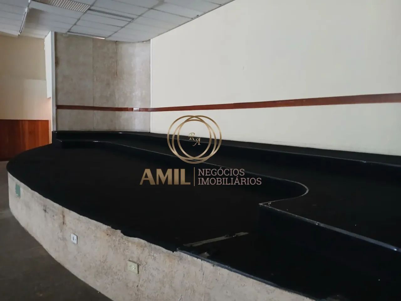 LJC RA AMIL Aluga Galpão Comercial 640m² na região central de São José dos Campos - SP - Foto 10