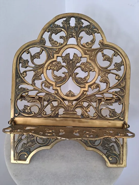 PORTA BÍBLIA EM BRONZE TRABALHADO