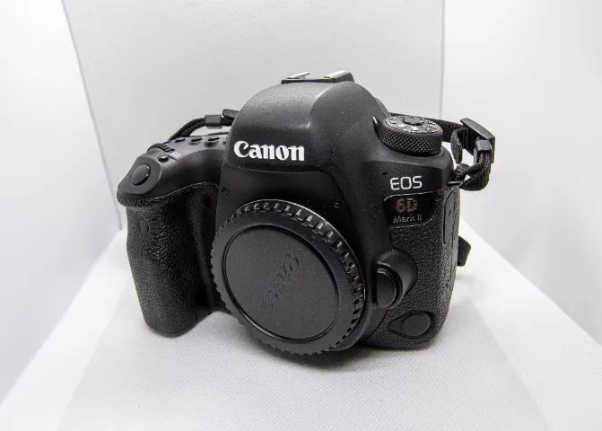 Câmera Canon 6D Mark II com GPS