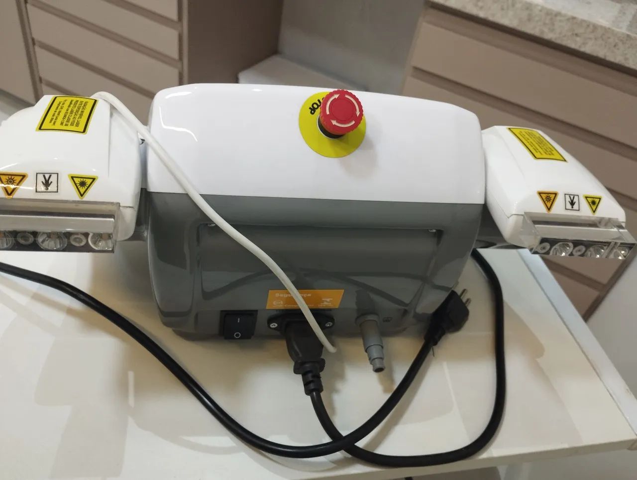 Equipamento Médico Laser - Semi-novo