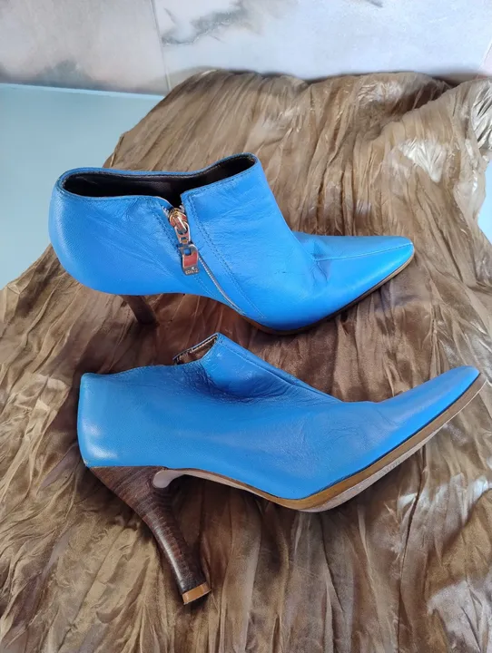 Bota azul Schutz couro n. 37
