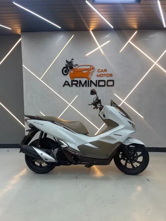 Honda PCX 150 DLX - Ano 2021 - 19 mil km 