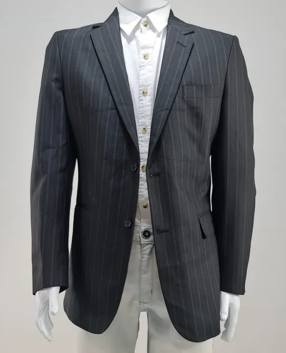 Blazer Akkar soft tam 50 longo Cor preta Risca de giz