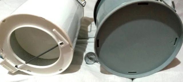 Lixeira Branca e Cinza, Com Pedal, Médio, Plástico/Metal Viel e Vulcão! Nova e Seminova - Foto 6