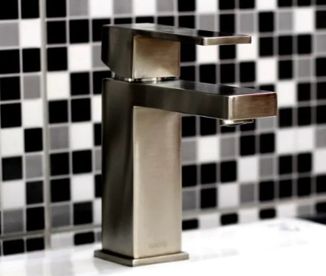 Vende-se Misturador Monocomando Lavatório Níquel Acetinado - Foto 2