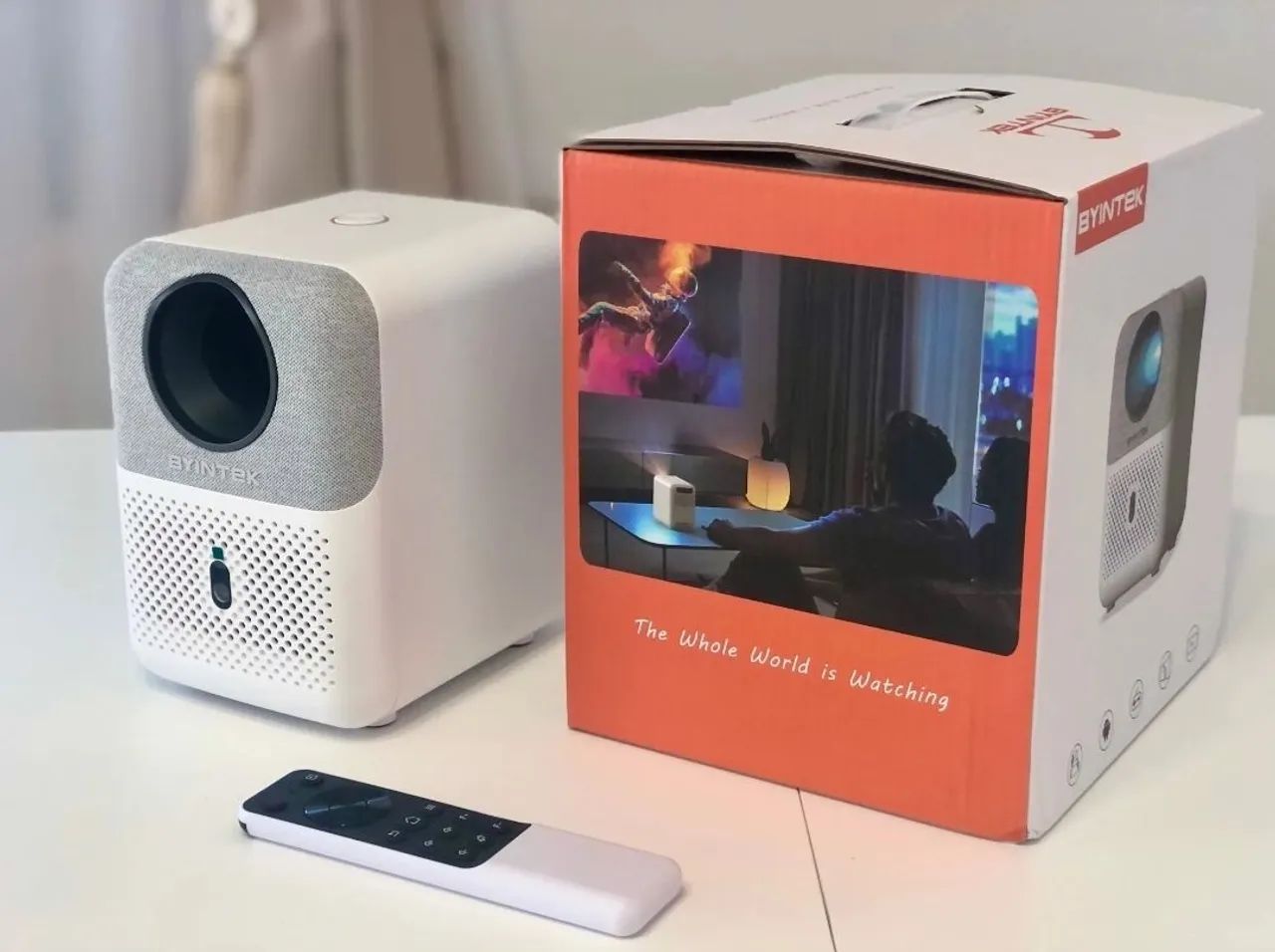 Projetor BYINTEK Novo Ótica Selada  Suporte a 4k verdadeiro Cinema em casa - Foto 3