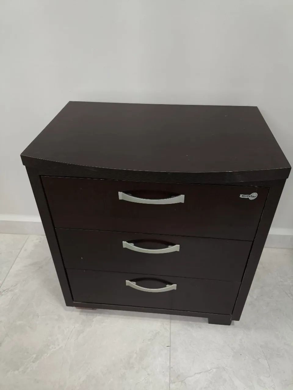 Cômoda 3 gavetas marrom escura