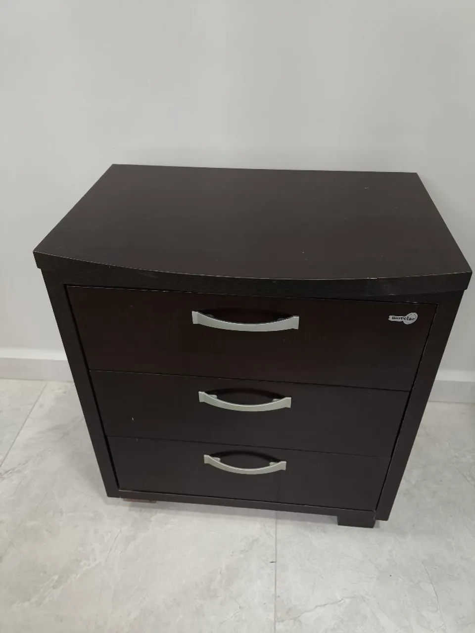 Cômoda 3 gavetas marrom escura