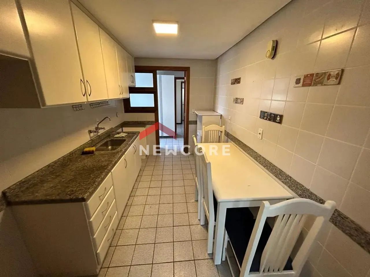 Apartamento em Avenida Silva Jardim - Praia Grande - Torres/RS - Foto 4