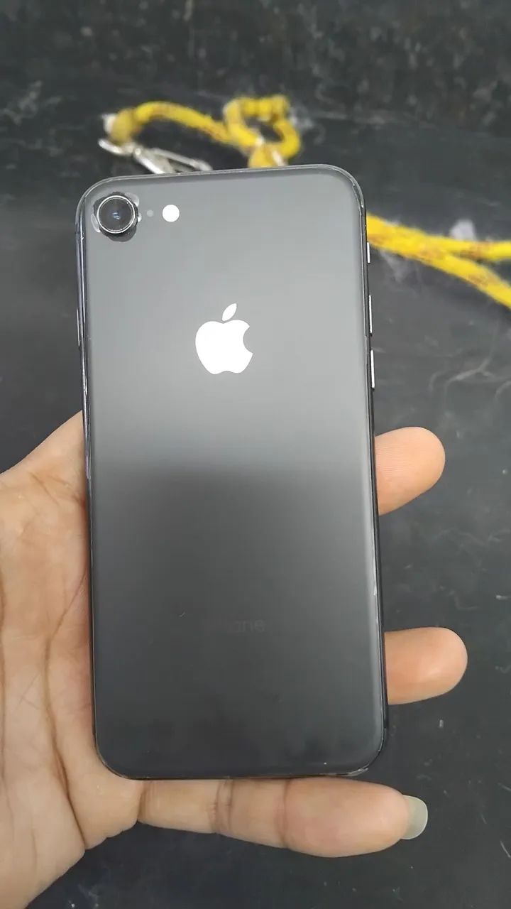 Vende se iphone 8 leia anúncio  - Foto 4