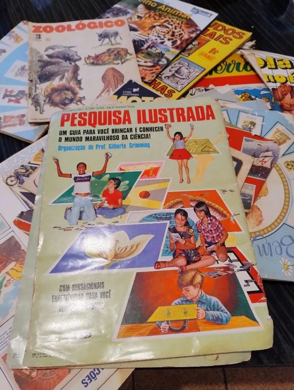 Cinco álbuns de figurinhas antigos - Foto 3