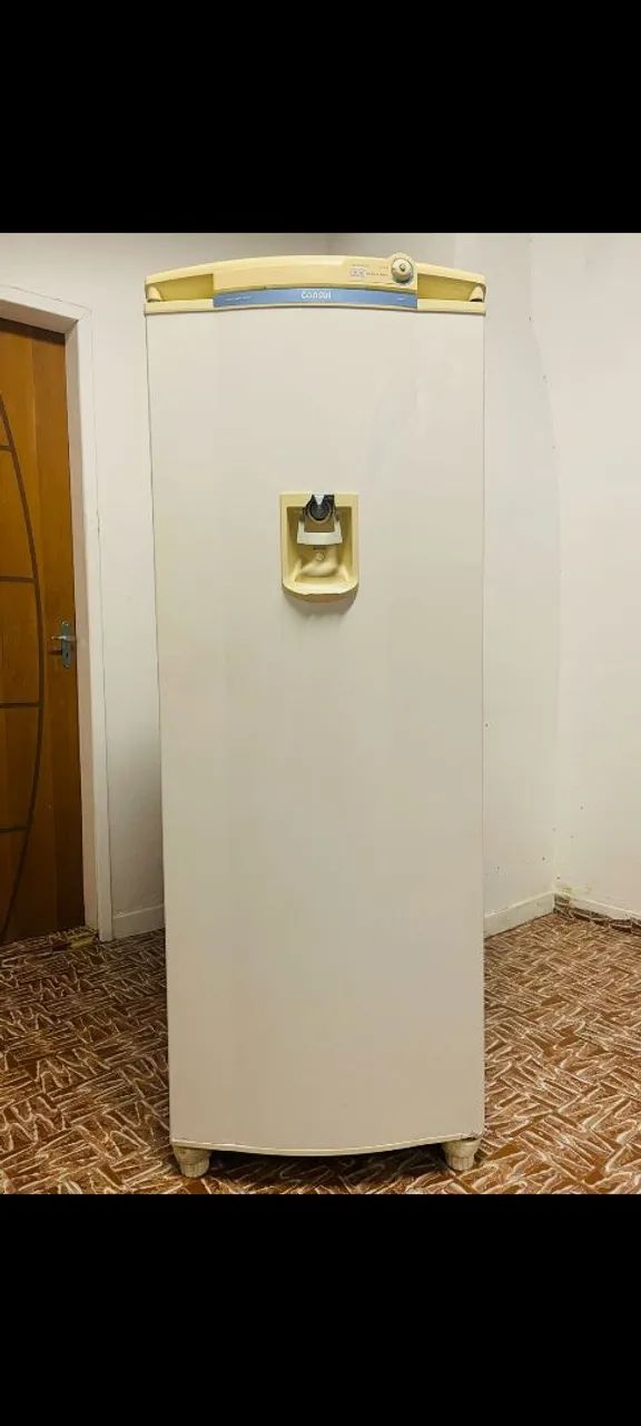 Geladeira Consul 380 litros ( preço imperdíve)l com Dispenser em ótimo estado
