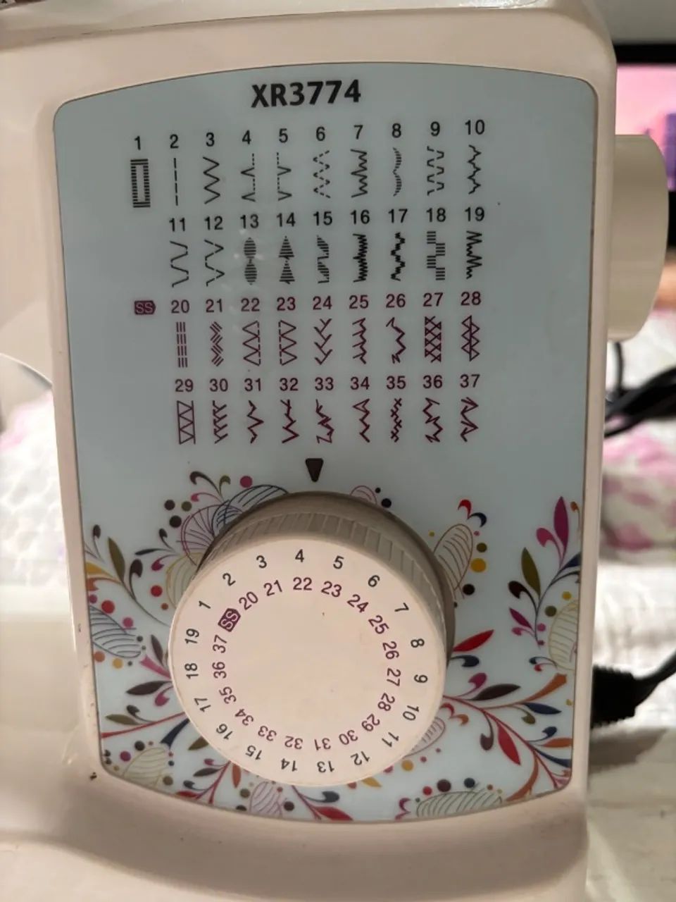 Máquina de Costurar65192841020417123