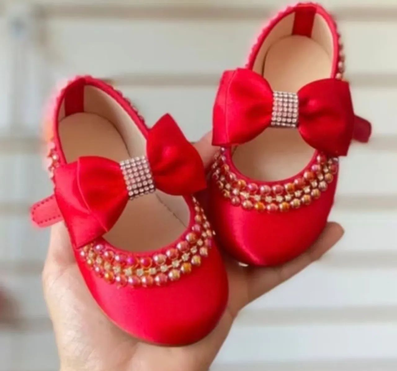 Sapatilhas para Bebê Menina - Vermelhas com Laço e Pedrarias