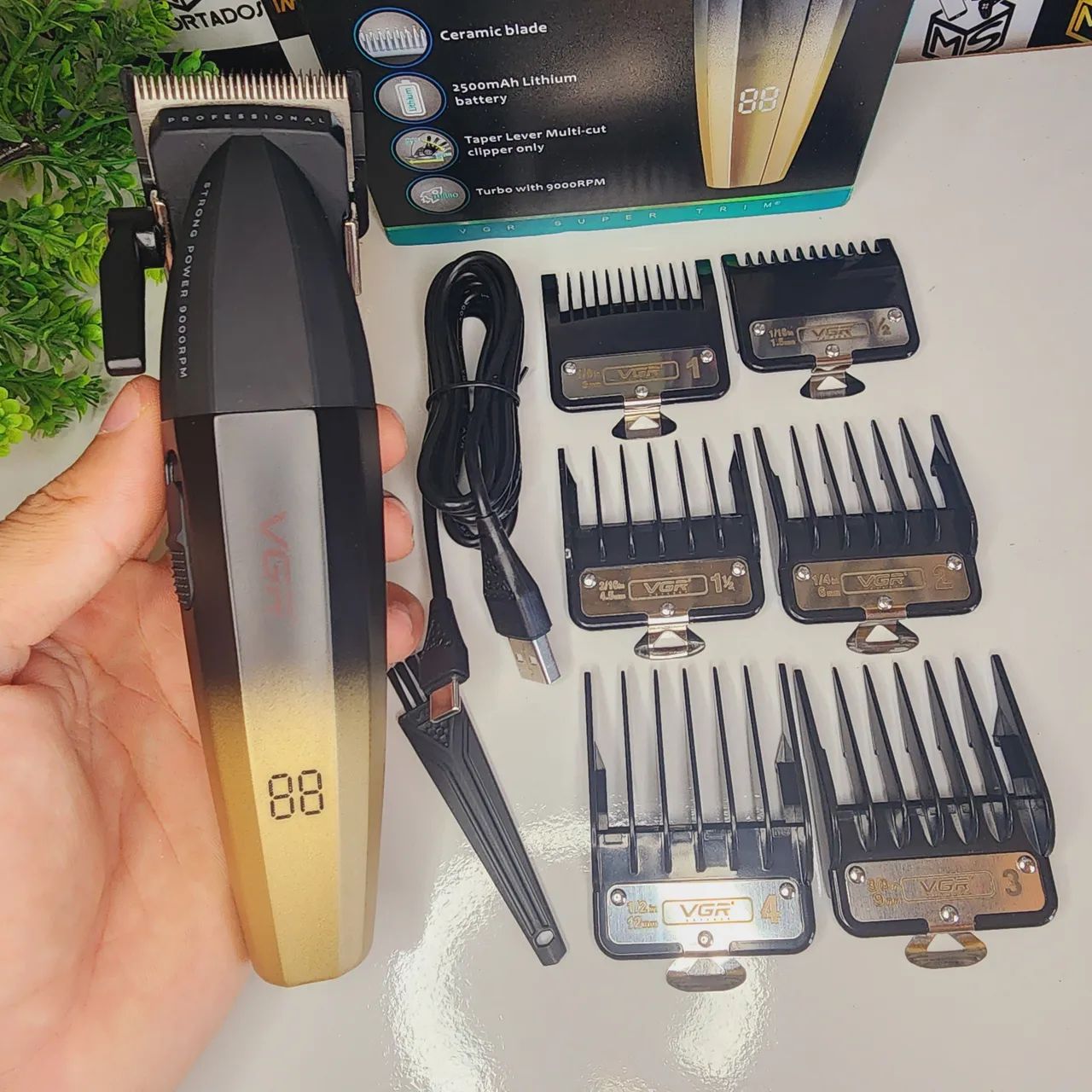 Máquina de Cortar Cabelo Profissional VGR V-003 Com Ajuste de Velocidade