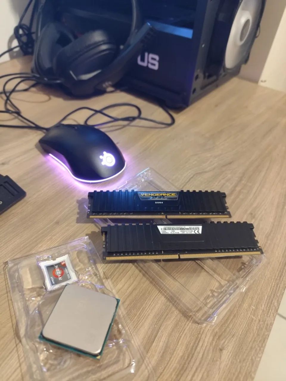 Kit de memória DDR4 DRAM 2400 MHz 16 GB (2x8GB) VENGEANCE® LPX - Preto