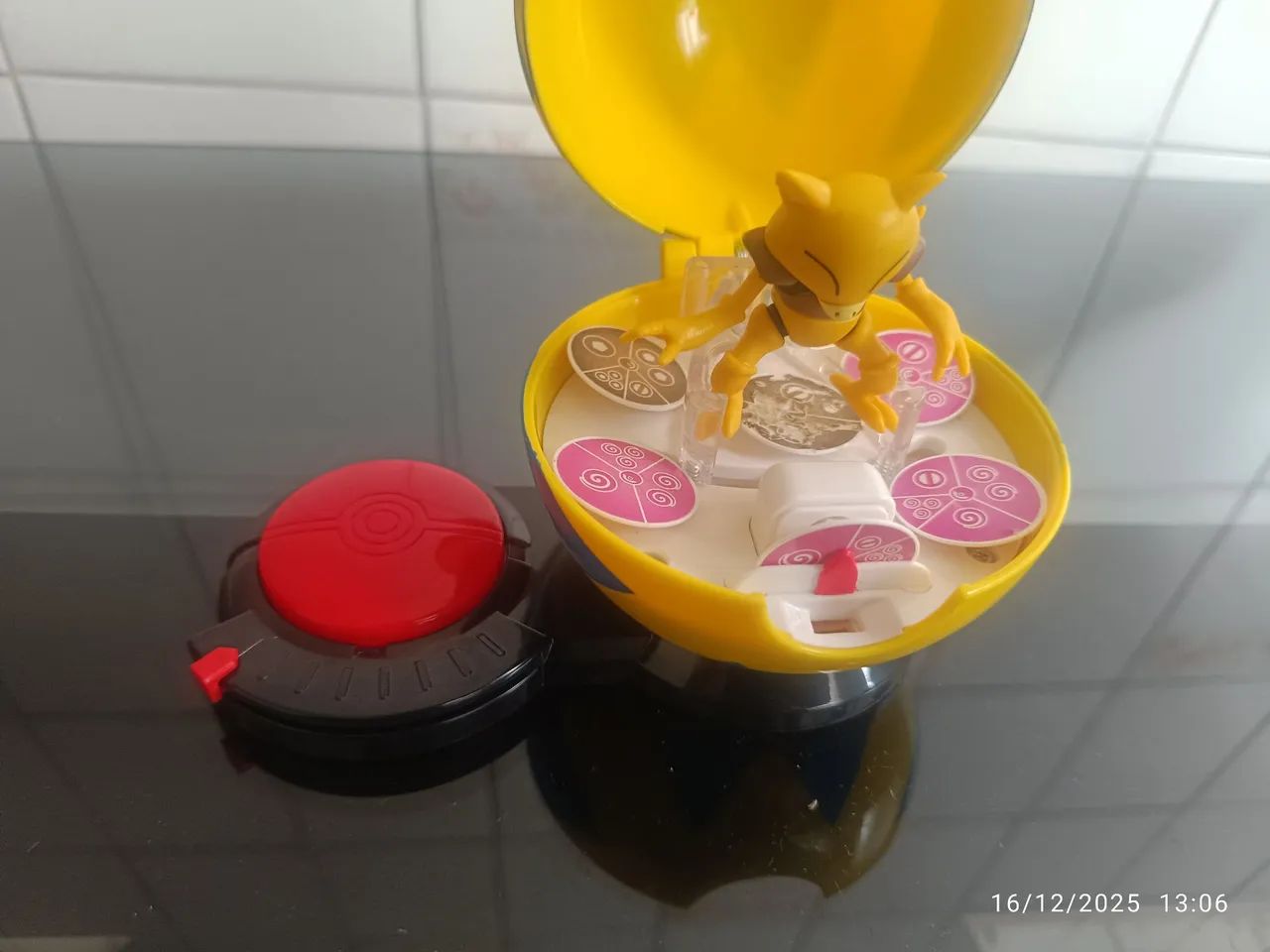 Pokémon Ataque Surpresa Abra e Quick Ball (+ brinde) - Foto 3