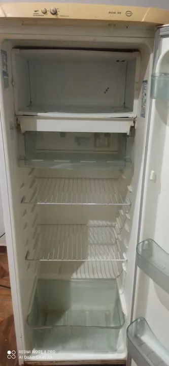 Geladeira antiga em ótimo estado - Foto 2