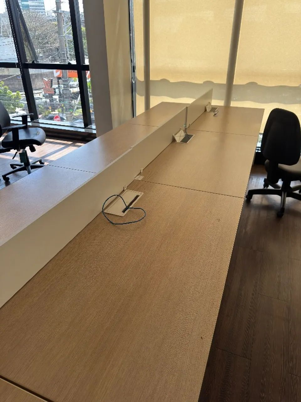 24 Modular Workstations64960498025729124