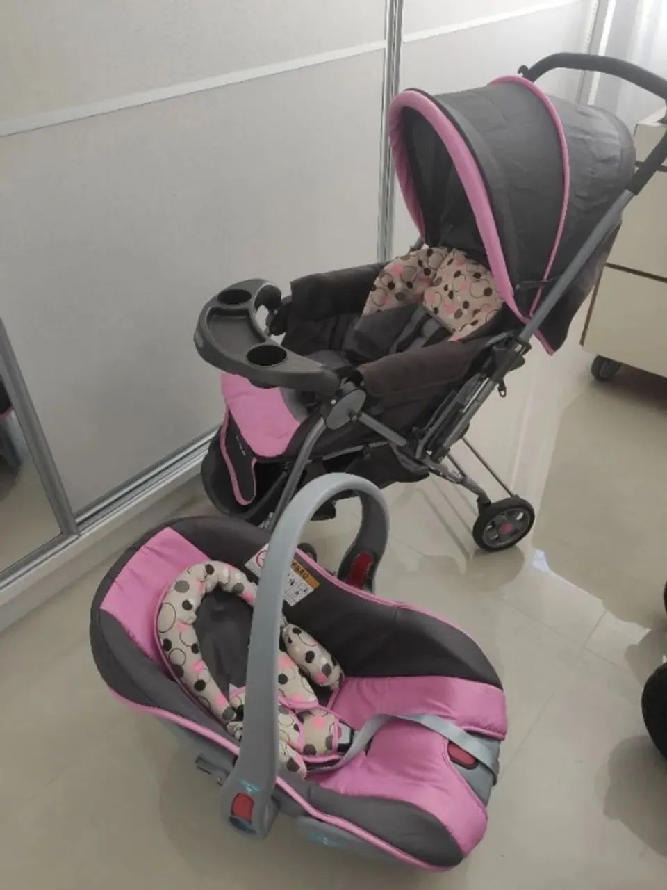 Carrinho com Bebê Conforto Cosco Kids - Foto 2