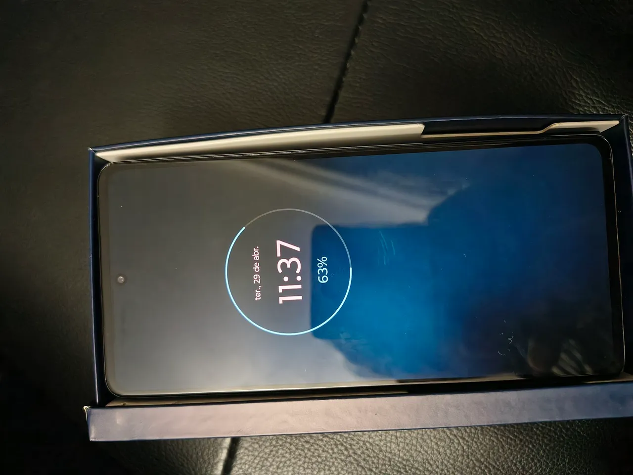 Moto Edge 20 Completo com todos itens originais.