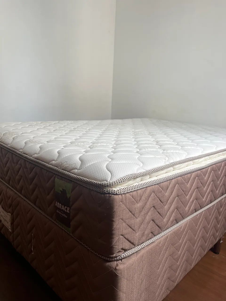 Cama Casal AMERICANFLEX com BOX (2 anos de uso e muito conservada) - Foto 2