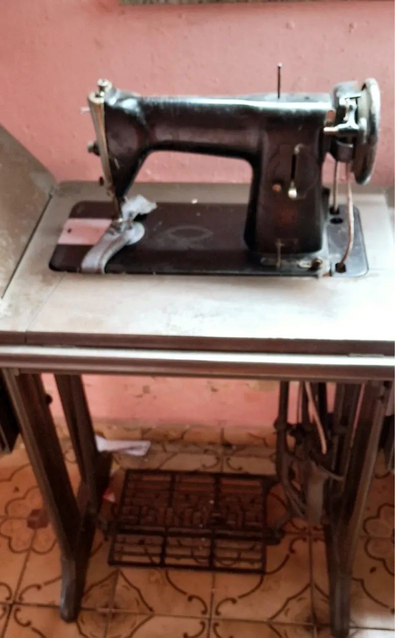Máquina de costura Singer - Foto 2