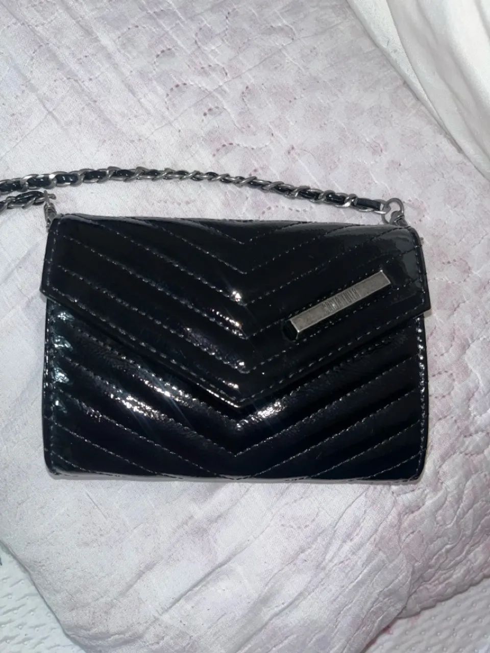 Bolsa de ombro preta da santa lolla