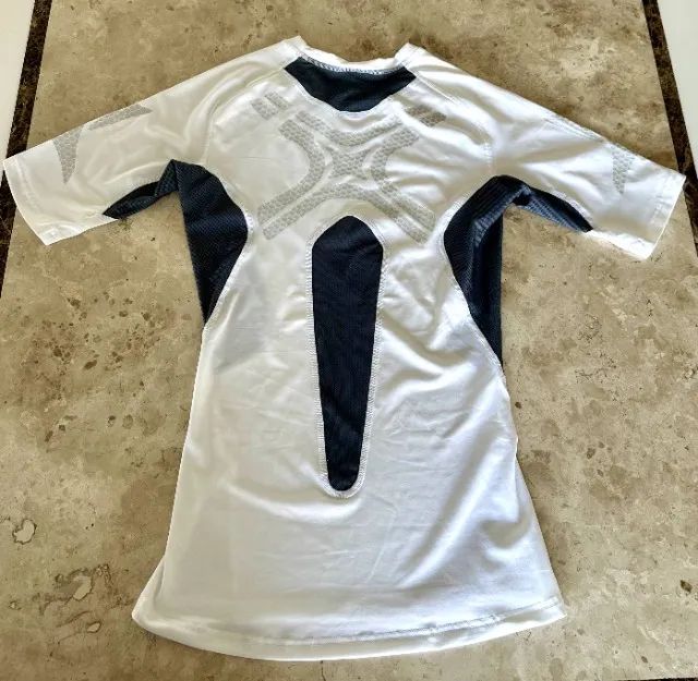 Camiseta térmica Adidas masculina nunca usada - Foto 3